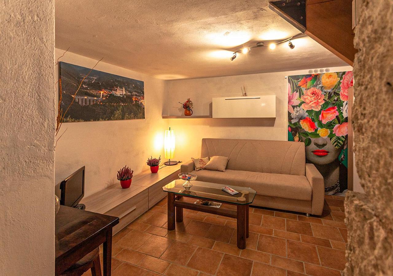 Апартаменты Casa In Zona Strategica Сполето Экстерьер фото
